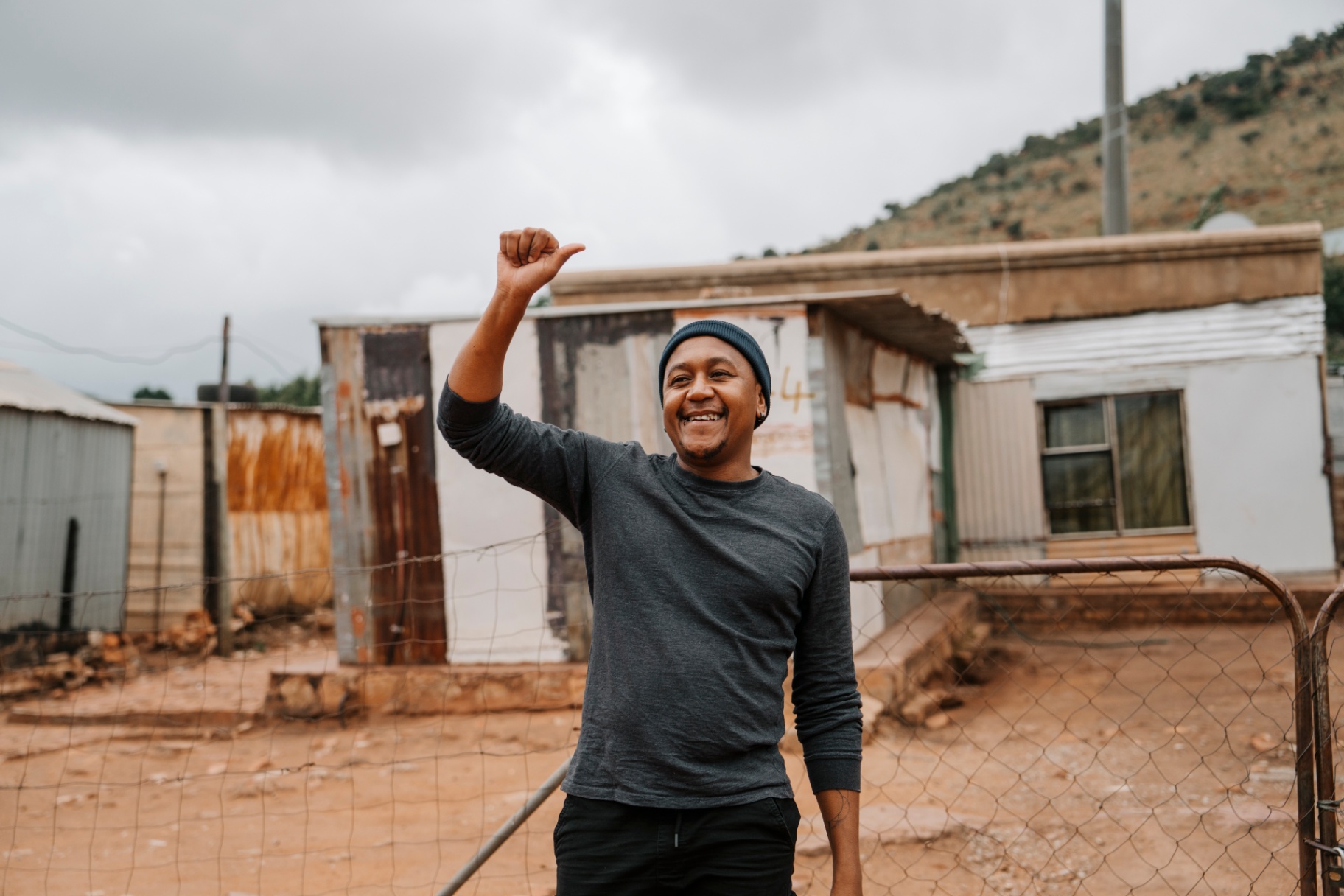 KO pointing back to a township home connected by Fibertime